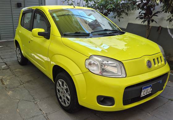 FIAT UNO 1.0 EVO VIVACE 8V FLEX 4P MANUAL FIAT UNO 1.0 EVO VIVACE 8V FLEX 4P MANUAL